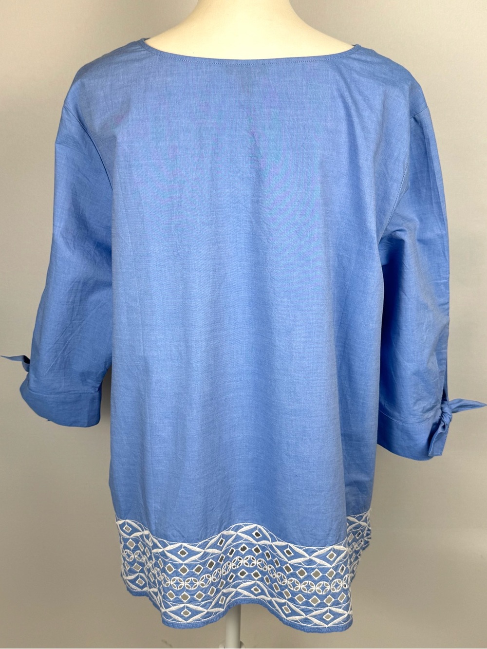 Talbots Light Blue V-Neck Tunic Top White Lattice Embroidered Hem Size 2X Petite - Picture 6 of 8